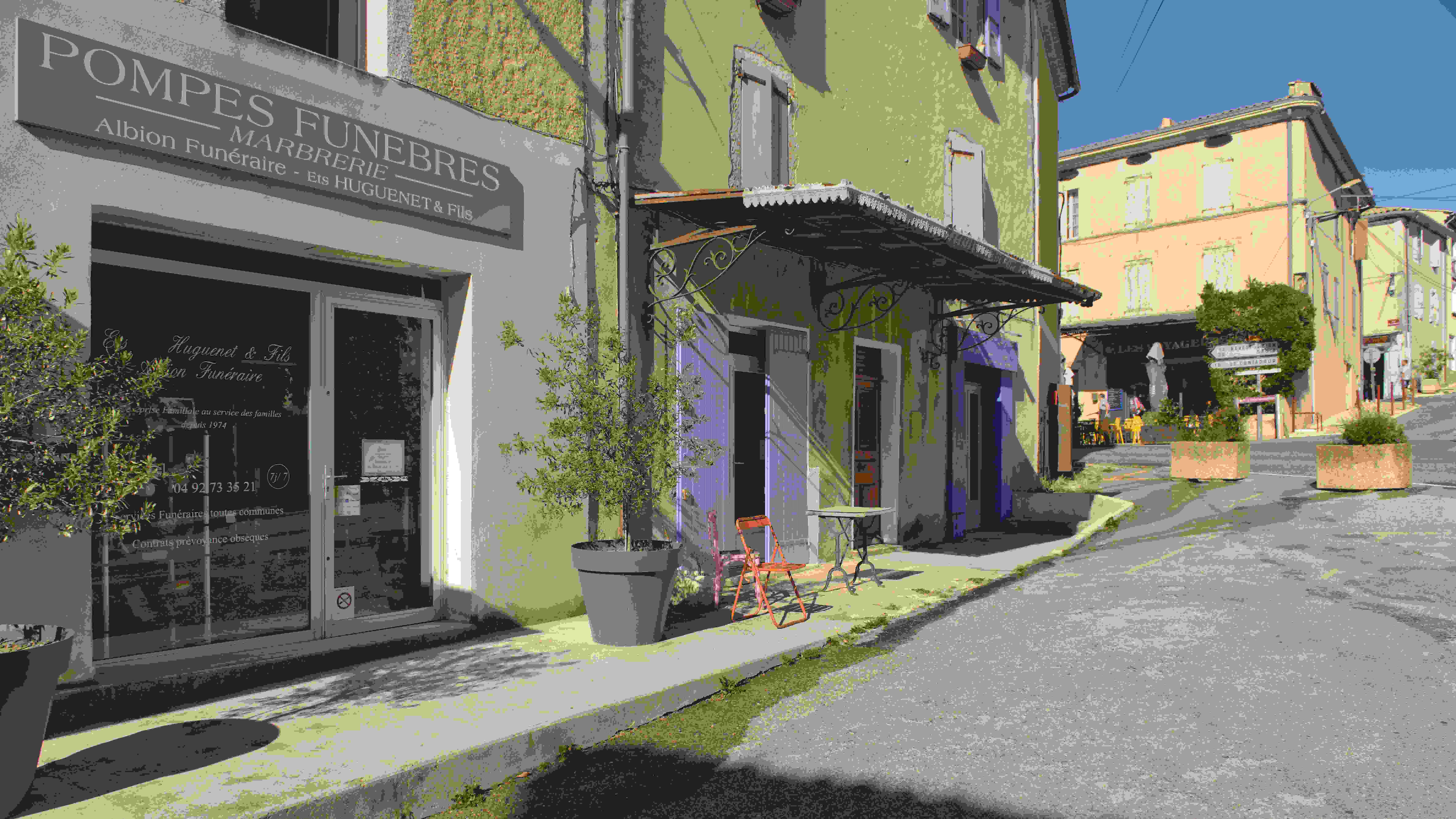 Photo de Pompes Funèbres HUGUENET & FILS - Albion Funéraire