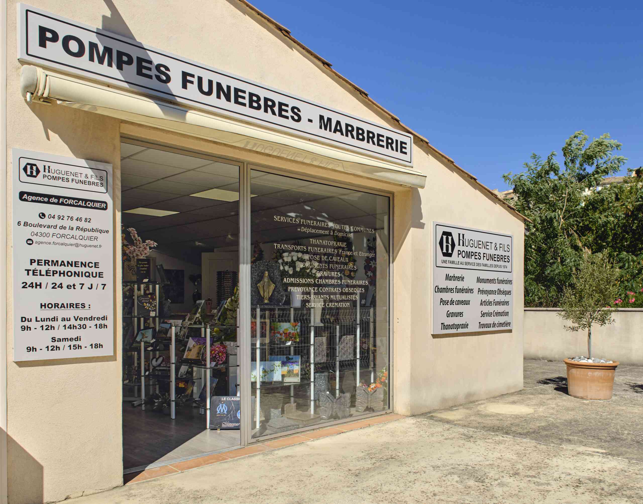 Photo de Pompes Funèbres HUGUENET & FILS - SARL Albion funéraire